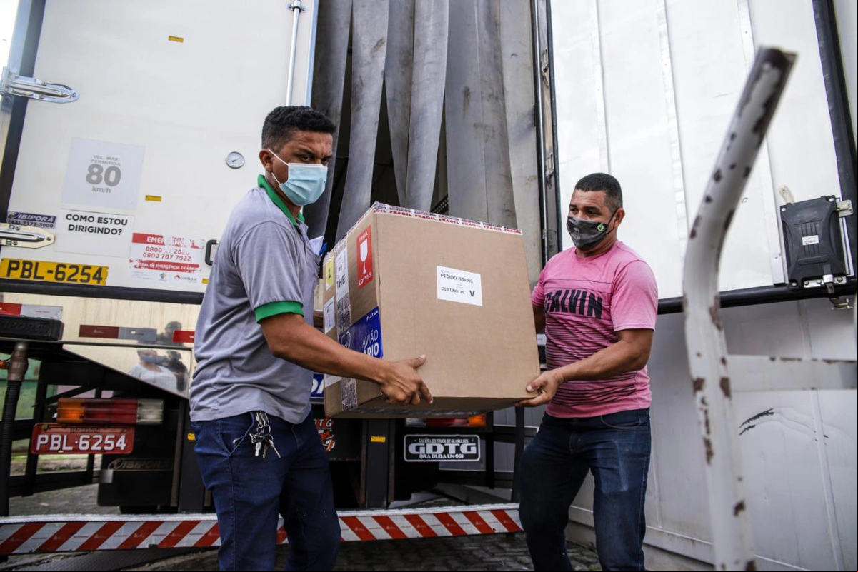 Piauí recebe mais 16,3 mil doses de vacinas da Pfizer contra covid-19