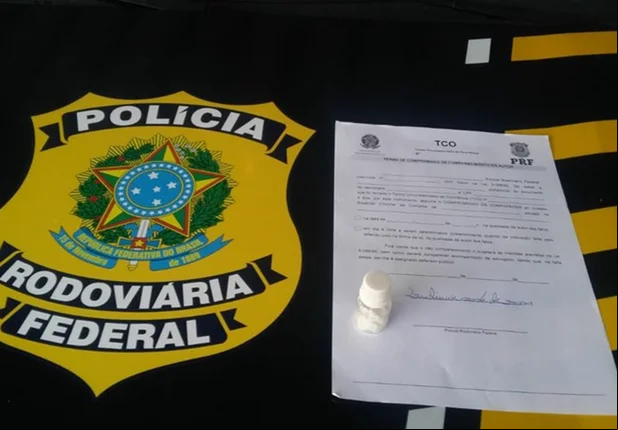 PRF flagra caminhoneiro com comprimidos de rebite na BR 316