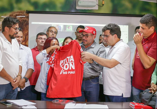 Prefeito Alemão se filia ao PT