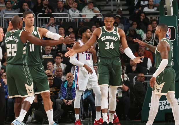 Khris Middleton, Brook Lopez, Giannis Antetokounmpo e Damian Lillard