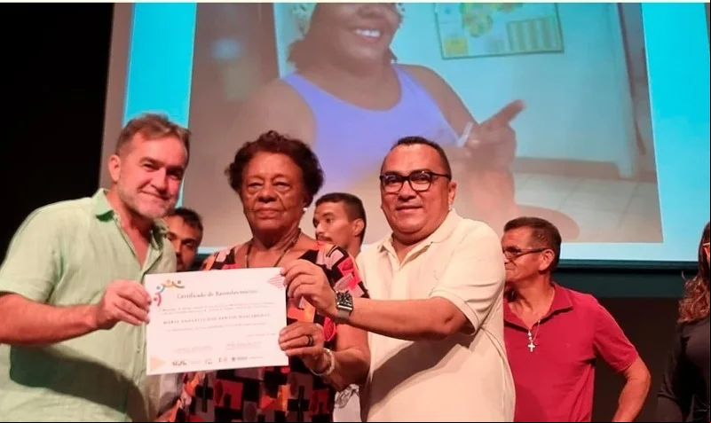 Prefeito José Raimundo entrega incentivos da Lei Paulo Gustavo