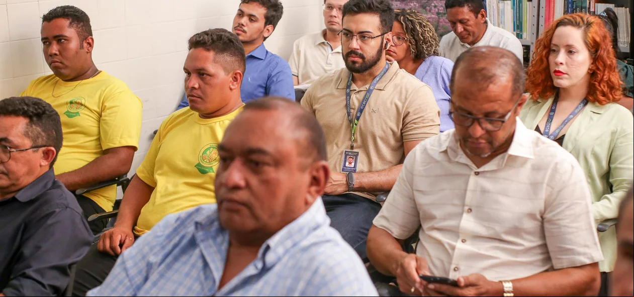 Público durante a apresentação dos dados ambientais de 2023