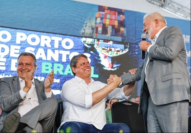 Lula e Tarcísio de Freitas