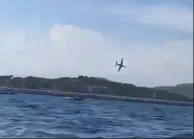 Avião cai no Mar Mediterrâneo e piloto morre