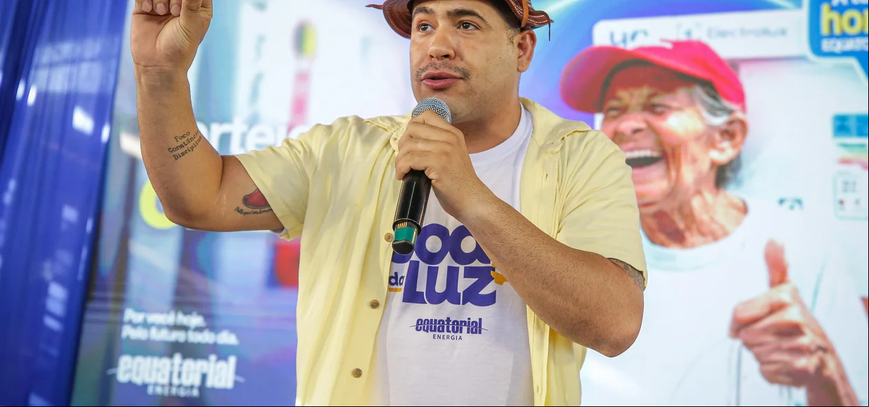 Apresentador do sorteio das geladeiras novas