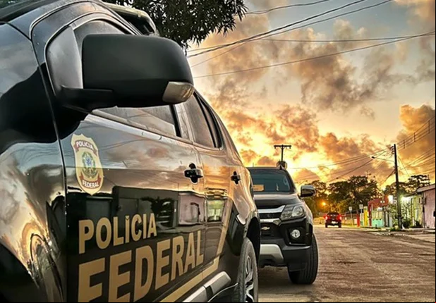Equipes da Polícia Federal