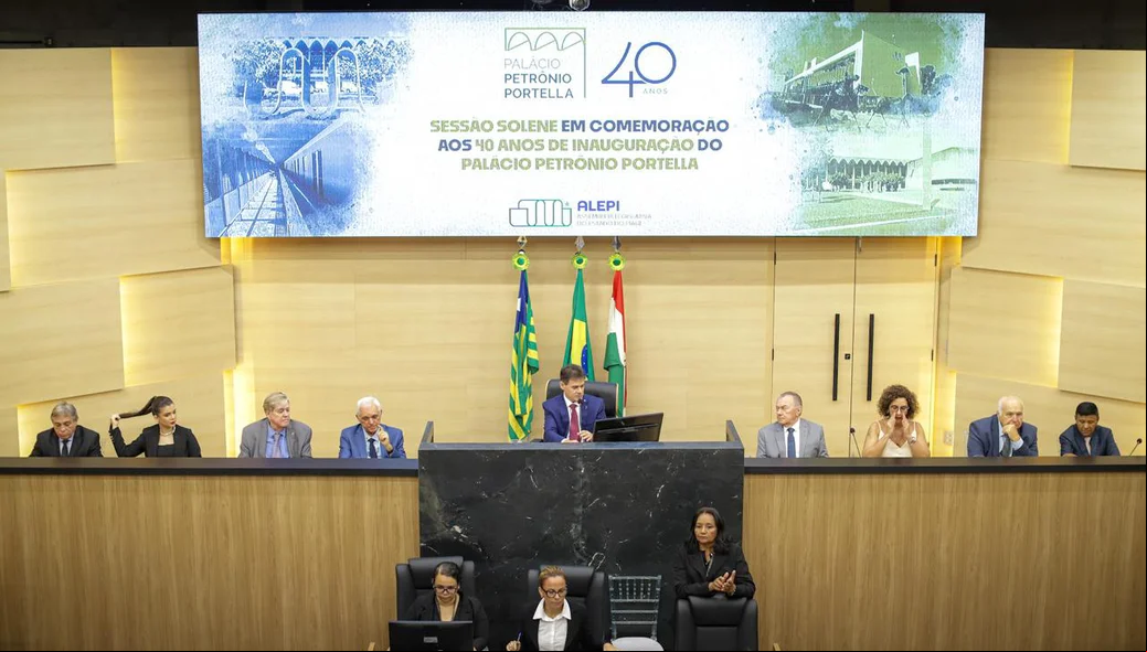 Sessão solene na Alepi