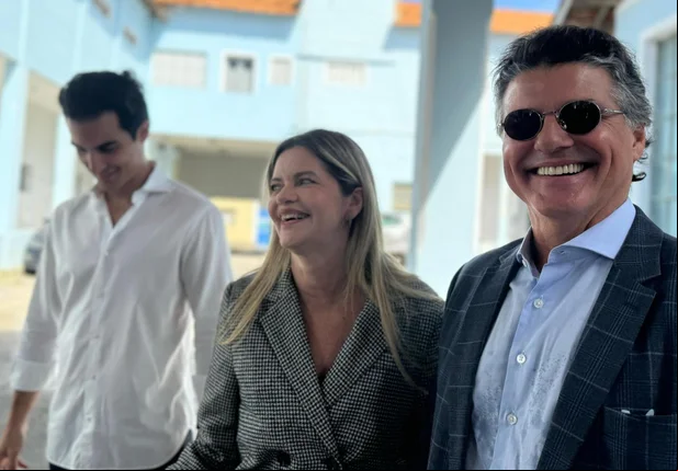 Gracinha Mão Santa participa da entrega de 10 novos leitos de UTI em Parnaíba