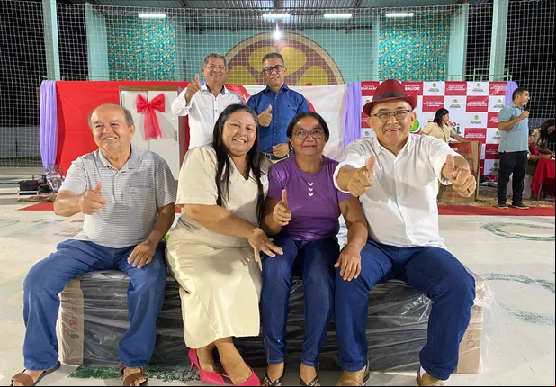 O prefeito Abdoral Melo esteve presente