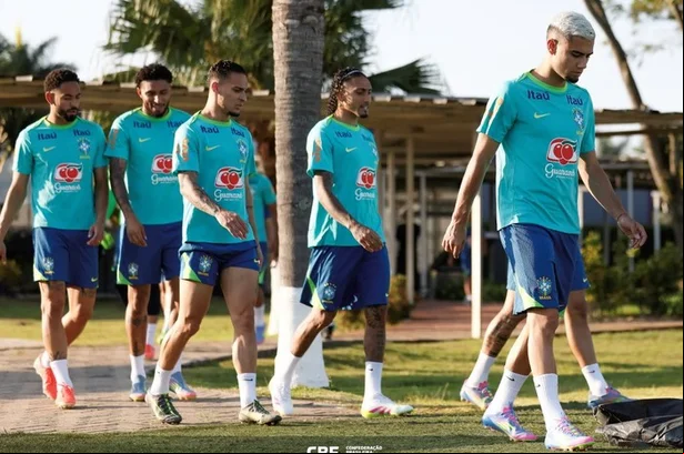 Seleção Brasileira inicia preparação para duelo contra o Paraguai