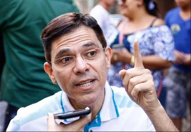 Caminhada de Amadeu Campos no Mercado Central 