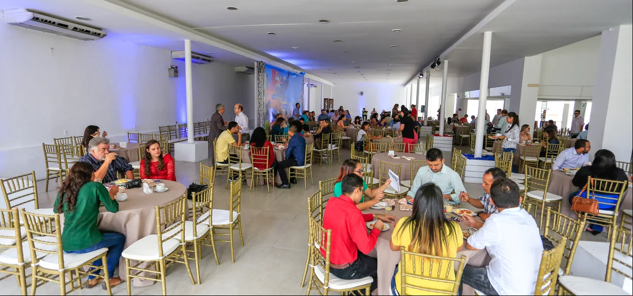 Jornalistas presentes no café da manhã
