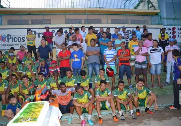 Comemoração do 41º aniversário do time de Picos