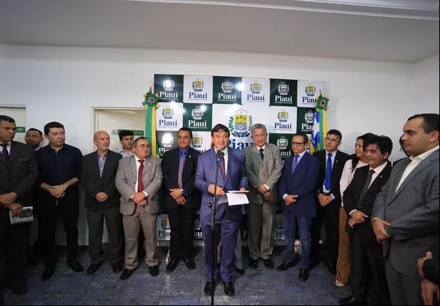 Governo lança edital da Universidade Aberta em solenidade
