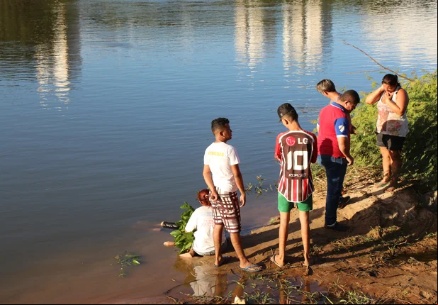 Jovem de 12 anos morre afogado no Rio Poti