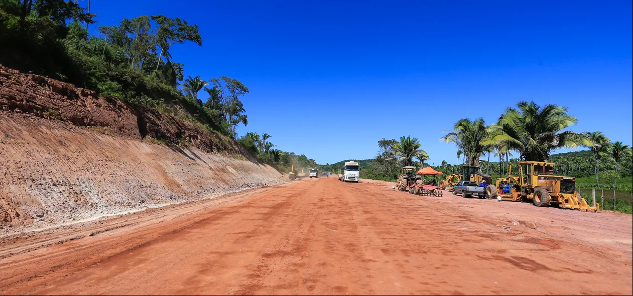 Estradas já foram pavimentadas  