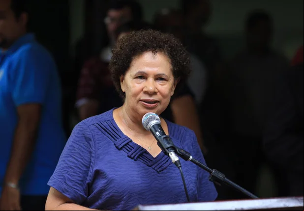 Senadora Regina Sousa