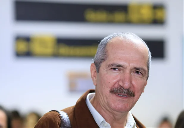 Aldo Rebelo desembarca em Teresina para lançar pré-candidatura