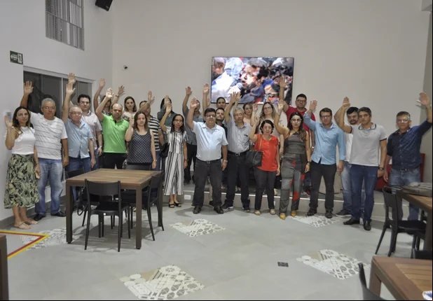 Médicos vão paralisar atendimentos com indicativo de greve em Teresina