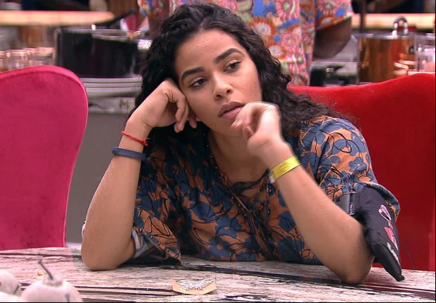 Elana em discussão com Gabriela 