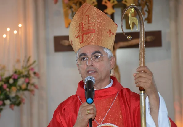 Dom Plínio cobra decisão sobre reforma da Catedral de Picos
