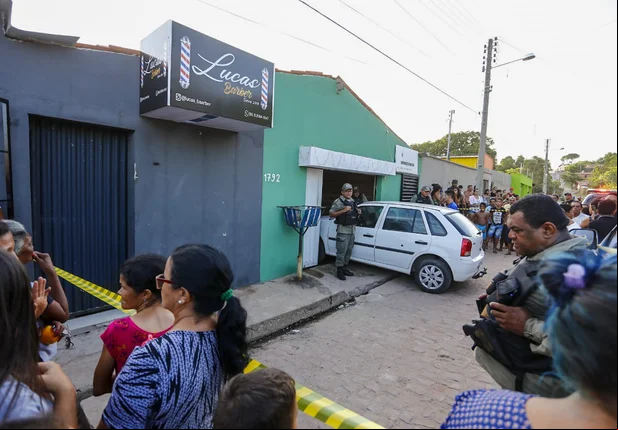 Duas pessoas são assassinadas no bairro Anita Ferraz