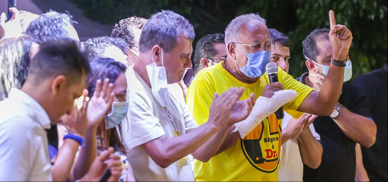 Dr. Pessoa durante seu pronunciamento
