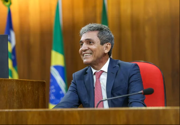 Entrega de título de Cidadão Piauiense ao desembargador Arnaldo Boson