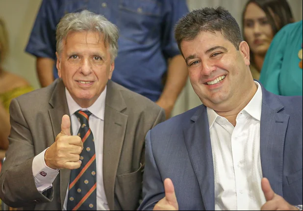 Posses de Renato Berger e Luís André em secretarias