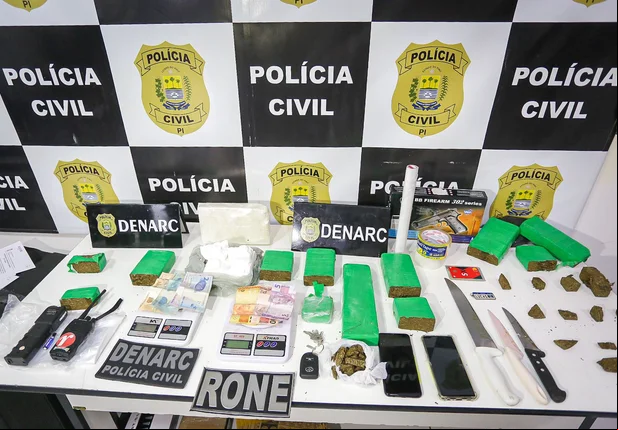 Grande apreensão de drogas realizada pelo Denarc na zona norte