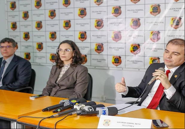 Coletiva da Polícia Federal sobre Operação Grande Família